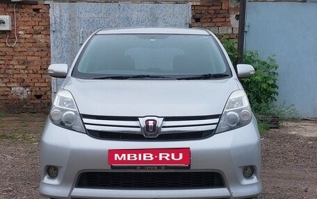 Toyota ISis I, 2011 год, 1 400 000 рублей, 3 фотография