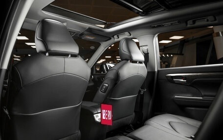 Toyota Highlander, 2026 год, 5 690 000 рублей, 22 фотография