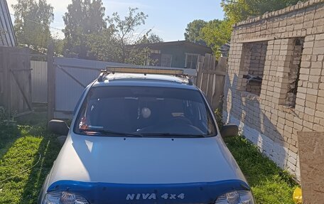 Chevrolet Niva I рестайлинг, 2011 год, 540 000 рублей, 1 фотография