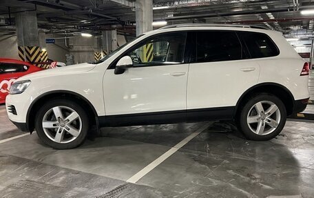 Volkswagen Touareg III, 2011 год, 1 900 000 рублей, 4 фотография