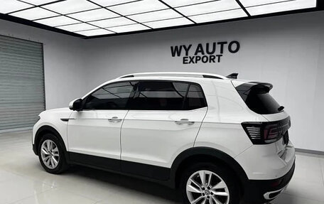 Volkswagen T-Cross I, 2022 год, 1 985 000 рублей, 6 фотография