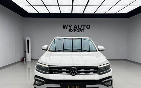 Volkswagen T-Cross I, 2022 год, 1 985 000 рублей, 2 фотография