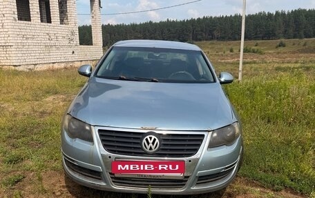 Volkswagen Passat B6, 2005 год, 340 000 рублей, 2 фотография