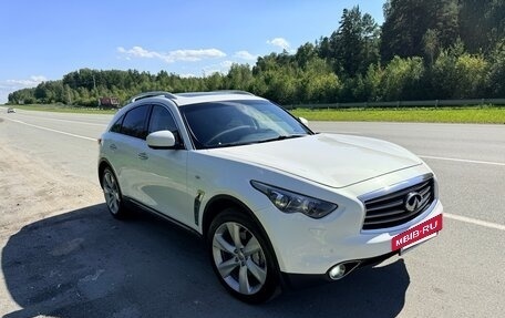 Infiniti FX II, 2012 год, 2 070 000 рублей, 2 фотография