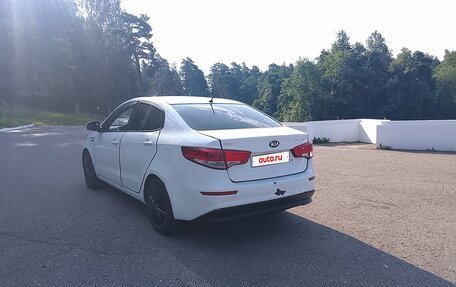 KIA Rio III рестайлинг, 2015 год, 400 000 рублей, 2 фотография