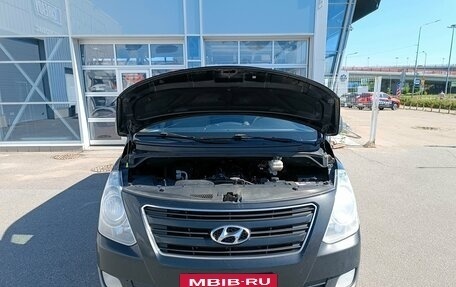 Hyundai H-1 II рестайлинг, 2016 год, 1 398 000 рублей, 7 фотография