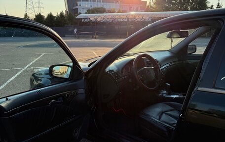 Mercedes-Benz E-Класс, 2004 год, 850 000 рублей, 6 фотография
