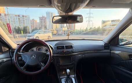 Mercedes-Benz E-Класс, 2004 год, 850 000 рублей, 5 фотография