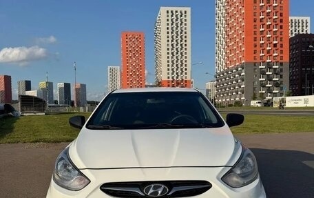 Hyundai Solaris II рестайлинг, 2012 год, 555 000 рублей, 2 фотография