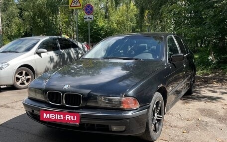 BMW 5 серия, 2000 год, 300 000 рублей, 1 фотография
