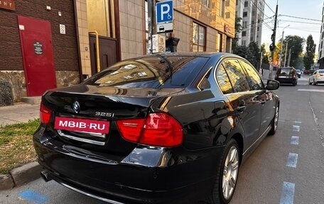 BMW 3 серия, 2010 год, 950 000 рублей, 18 фотография
