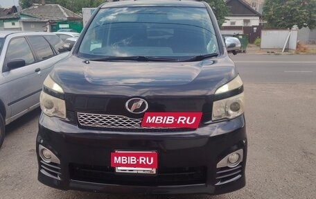 Toyota Voxy II, 2012 год, 1 420 000 рублей, 7 фотография