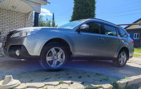 Subaru Outback IV рестайлинг, 2013 год, 1 895 000 рублей, 6 фотография