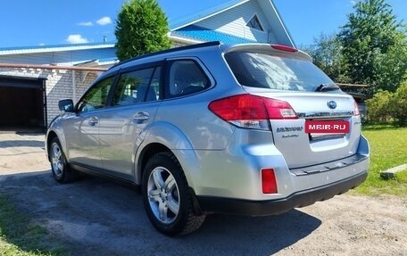 Subaru Outback IV рестайлинг, 2013 год, 1 895 000 рублей, 4 фотография