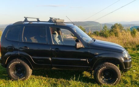 Chevrolet Niva I рестайлинг, 2003 год, 330 000 рублей, 3 фотография