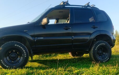 Chevrolet Niva I рестайлинг, 2003 год, 330 000 рублей, 8 фотография