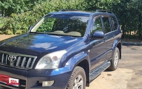 Toyota Land Cruiser Prado 120 рестайлинг, 2004 год, 1 800 000 рублей, 2 фотография