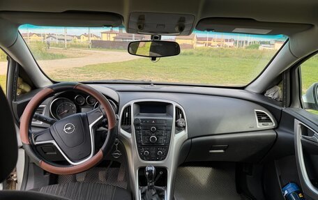 Opel Astra J, 2011 год, 515 000 рублей, 8 фотография