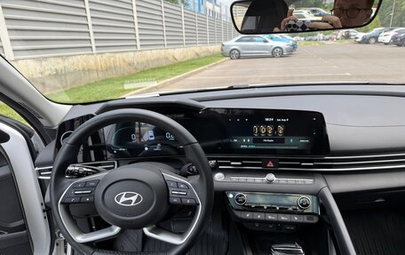 Hyundai Elantra, 2023 год, 2 190 000 рублей, 11 фотография