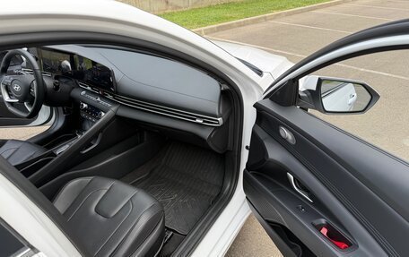Hyundai Elantra, 2023 год, 2 190 000 рублей, 16 фотография