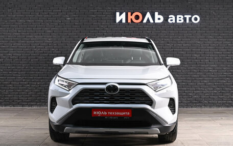 Toyota RAV4, 2020 год, 3 450 000 рублей, 2 фотография