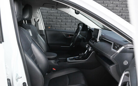 Toyota RAV4, 2020 год, 3 450 000 рублей, 13 фотография