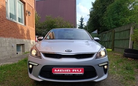 KIA Rio IV, 2018 год, 1 620 000 рублей, 2 фотография