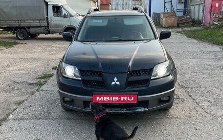 Mitsubishi Outlander III рестайлинг 3, 2006 год, 490 000 рублей, 1 фотография