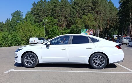 Hyundai Sonata VIII, 2023 год, 3 100 000 рублей, 7 фотография