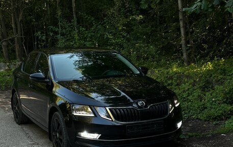 Skoda Octavia, 2017 год, 1 990 000 рублей, 4 фотография