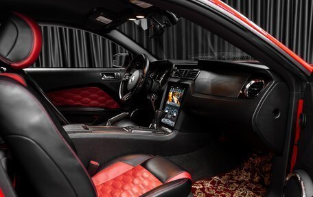 Ford Mustang VI рестайлинг, 2012 год, 1 900 000 рублей, 9 фотография