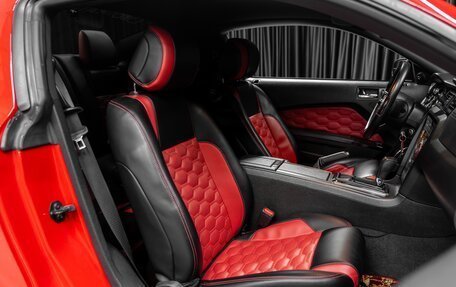 Ford Mustang VI рестайлинг, 2012 год, 1 900 000 рублей, 10 фотография