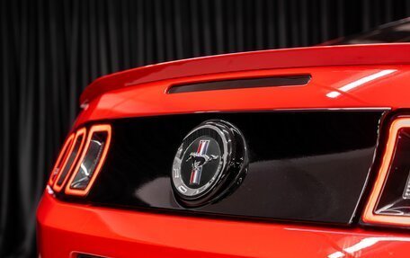 Ford Mustang VI рестайлинг, 2012 год, 1 900 000 рублей, 15 фотография