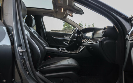 Mercedes-Benz E-Класс AMG, 2018 год, 3 299 000 рублей, 31 фотография