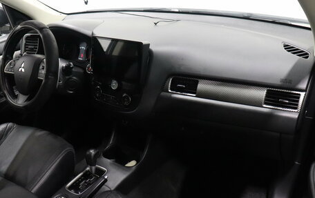 Mitsubishi Outlander III рестайлинг 3, 2014 год, 1 490 000 рублей, 6 фотография