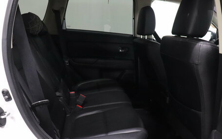 Mitsubishi Outlander III рестайлинг 3, 2014 год, 1 490 000 рублей, 14 фотография