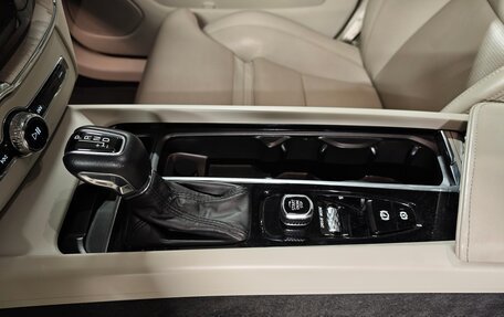 Volvo XC60 II, 2020 год, 3 990 000 рублей, 22 фотография