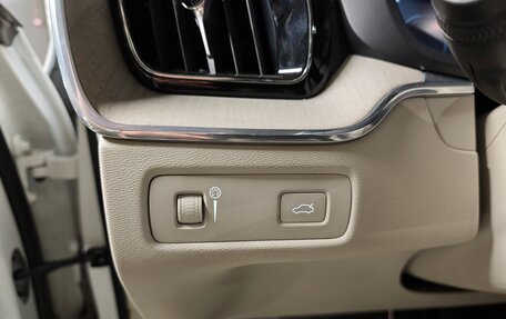 Volvo XC60 II, 2020 год, 3 990 000 рублей, 28 фотография