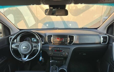 KIA Sportage IV рестайлинг, 2018 год, 1 980 000 рублей, 2 фотография