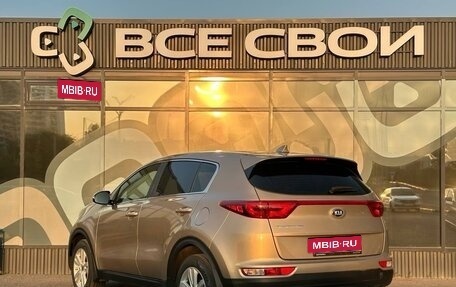 KIA Sportage IV рестайлинг, 2018 год, 1 980 000 рублей, 3 фотография