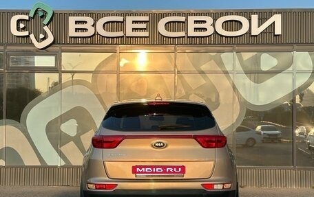 KIA Sportage IV рестайлинг, 2018 год, 1 980 000 рублей, 6 фотография
