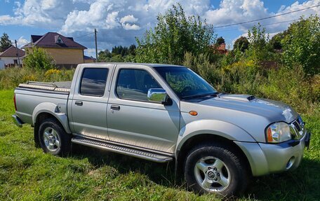 Nissan NP300, 2012 год, 1 250 000 рублей, 2 фотография
