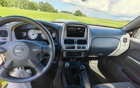 Nissan NP300, 2012 год, 1 250 000 рублей, 7 фотография