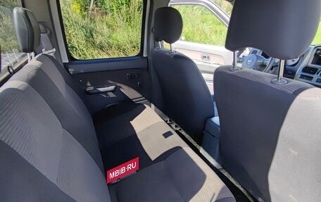 Nissan NP300, 2012 год, 1 250 000 рублей, 9 фотография