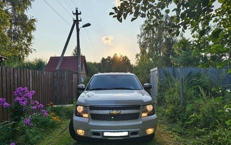 Chevrolet Tahoe III, 2012 год, 1 300 000 рублей, 2 фотография