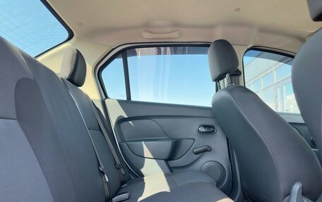 Renault Logan II, 2014 год, 925 000 рублей, 4 фотография