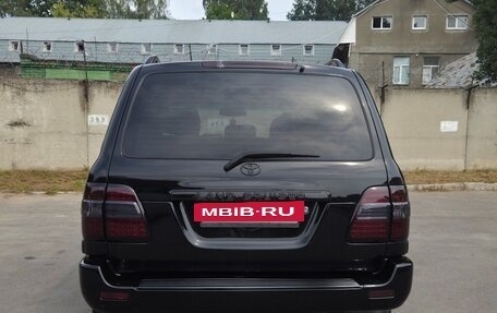 Toyota Land Cruiser 100 рестайлинг 2, 2007 год, 3 300 000 рублей, 12 фотография