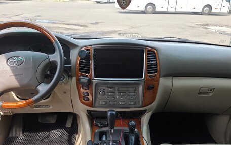 Toyota Land Cruiser 100 рестайлинг 2, 2007 год, 3 300 000 рублей, 25 фотография