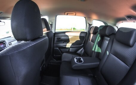 Mitsubishi Outlander III рестайлинг 3, 2014 год, 1 260 000 рублей, 29 фотография