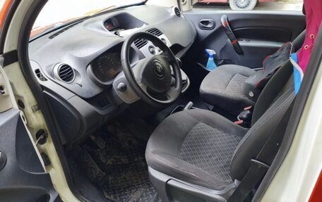 Renault Kangoo II рестайлинг, 2011 год, 500 000 рублей, 1 фотография